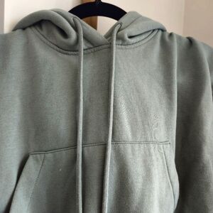 Zara Green Sweatshirt Stylish and Versatile